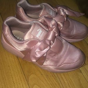 Rihanna Puma Bow sneaker